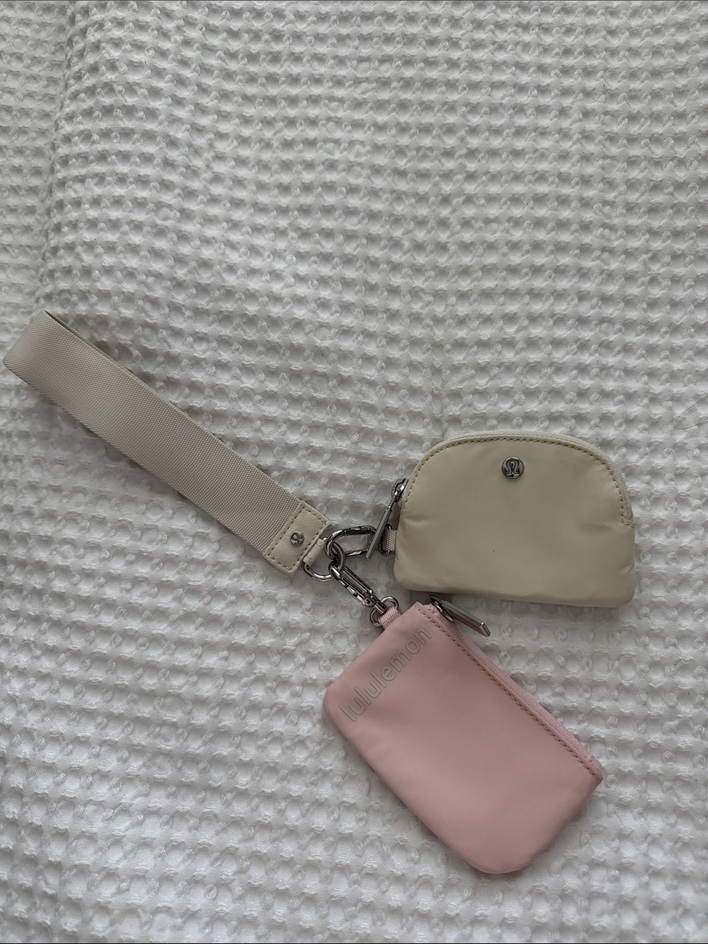 lululemon wristlet